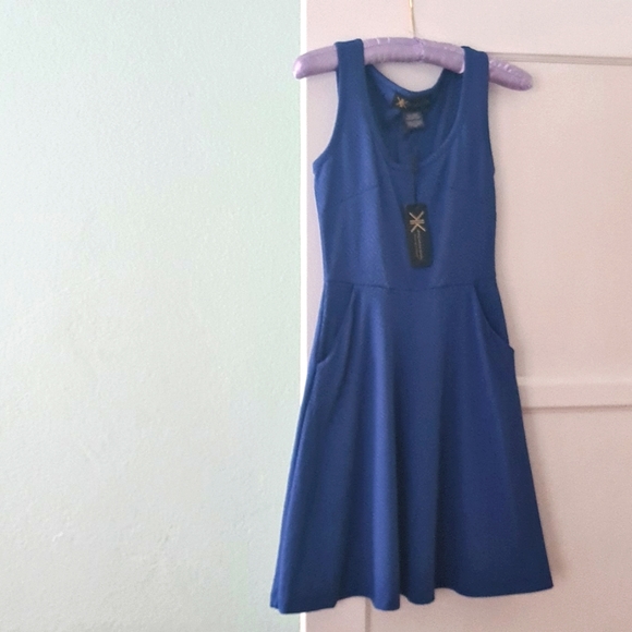 Cute 👗fit and flare dress with pockets. Blue, XS Kim Kardashian brand. - Picture 1 of 4